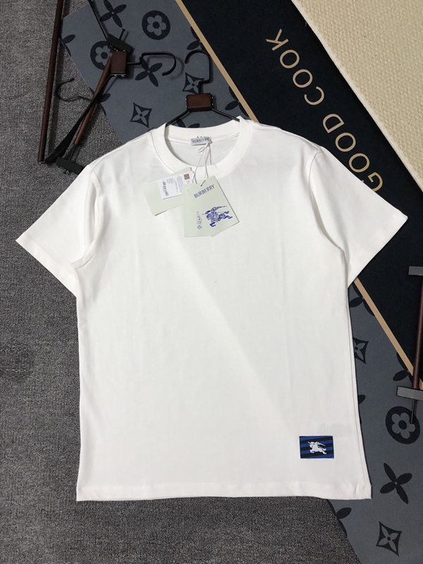 ブランドTシャツ正面デザイン